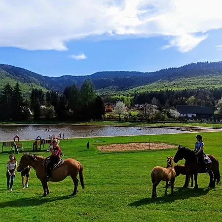 Dom Farmerski W Gorach Stolowych *