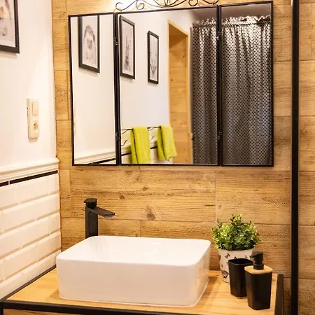 Dom Farmerski W Gorach Stolowych